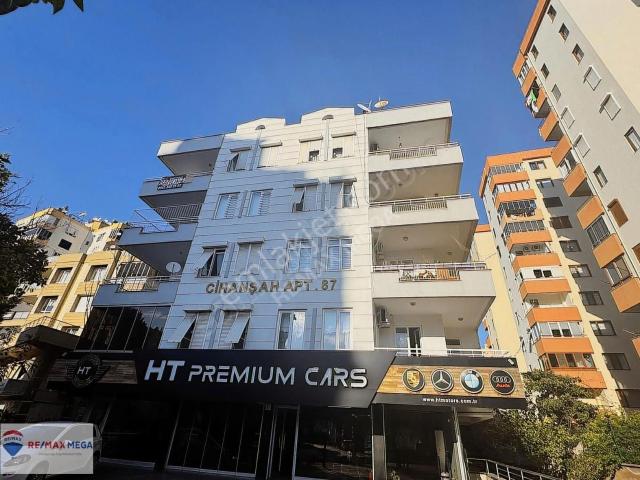 Avni Tolunay Caddesinde 3+1 Ara Kat İçi Yenilenmiş Daire