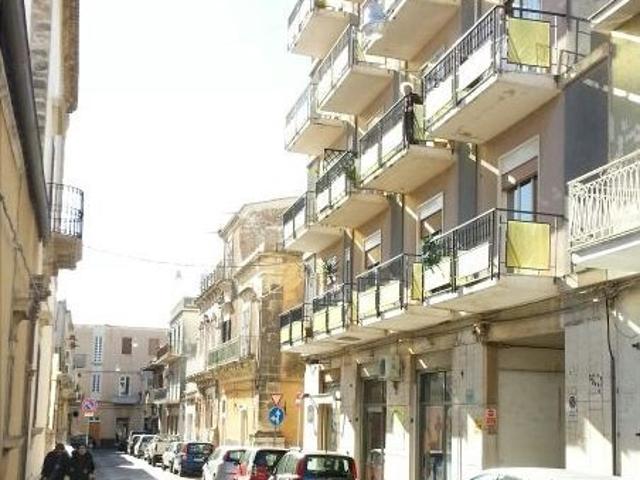 Avola ZONA CENTRO STORICO AFFITTASI APPARTAMENTO