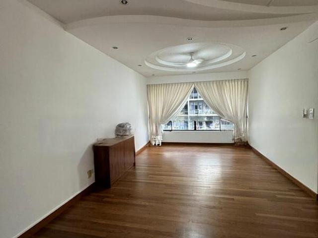 Avon Park D13, Condominium