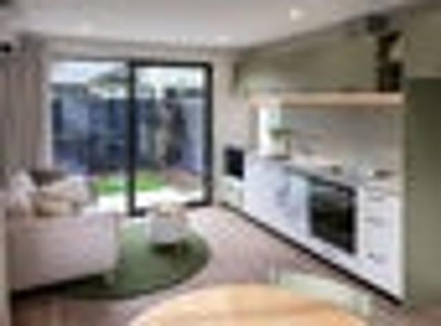 Avon Row Blend of City and Seclusion