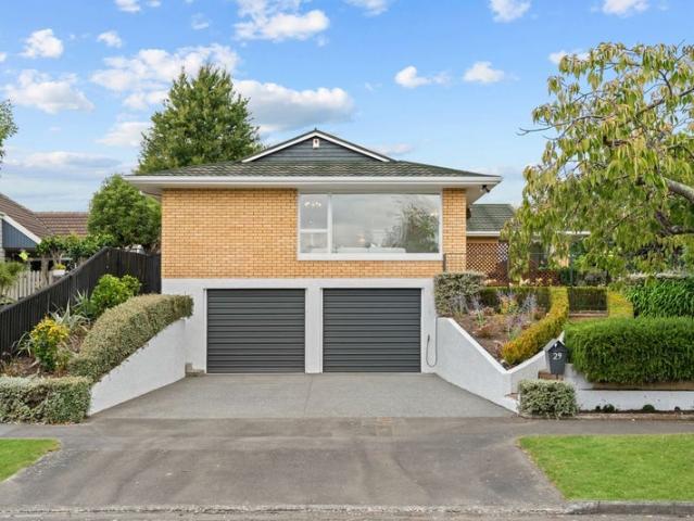 avonhead, 5 bedrooms