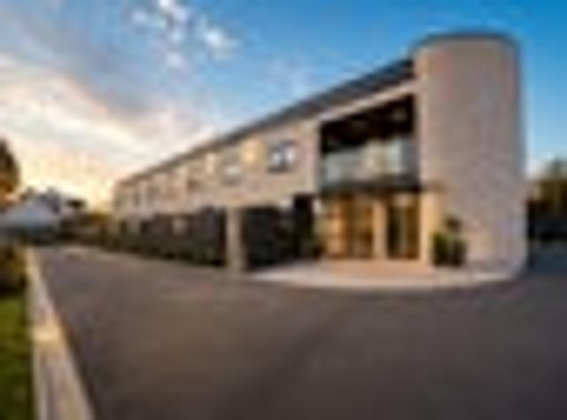 Avonhead, 6+ bedrooms, $1350 pw