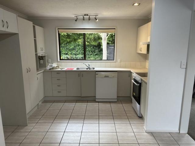 avonhead, 3 bedrooms
