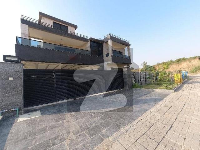 Avail Yourself A Great On Excellent Location 22 Marla House In Bahria Town Phase 8 Block P