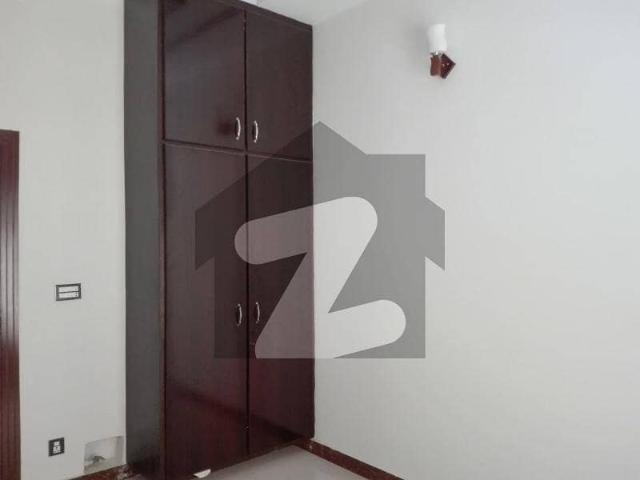 Avail Yourself A Great Prime Location 1 Kanal House In Harley Street