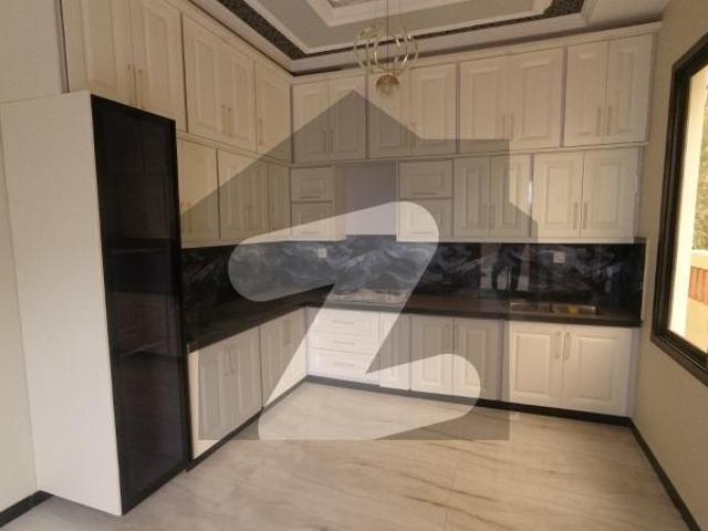 Avail Yourself A Great Prime Location 240 Square Yards House In Naya Nazimabad