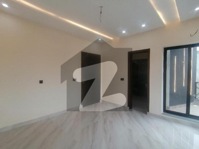 Avail Yourself A Great Prime Location 3 Marla House In Bahadurpur