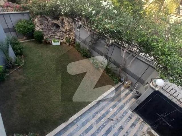 Avail Yourself A Great Prime Location 500 Square Yards House In DHA Phase 5