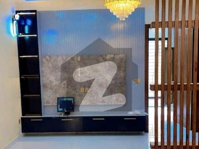 Avail Yourself A Great Prime Location 5 Marla House In Central Park Block A1