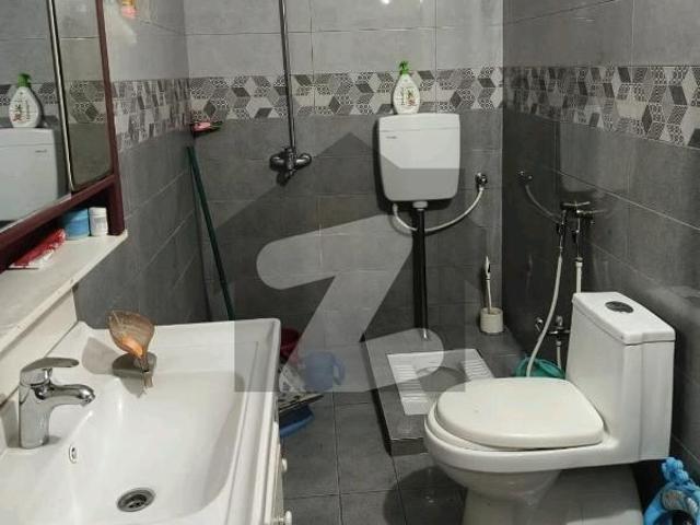 Avail Yourself A Great 10 Marla House In Allama Iqbal Town Ravi Block