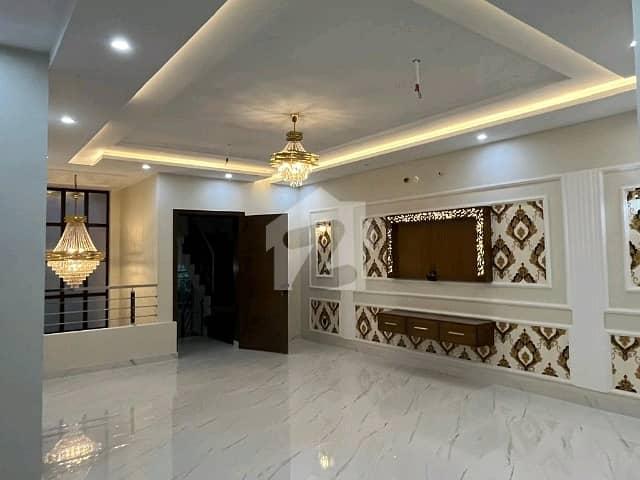 Avail Yourself A Great 1 Kanal Upper Portion In Cantt For Rent