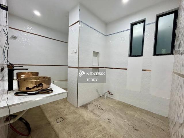 Available December fully furnished 3 bedroom unit