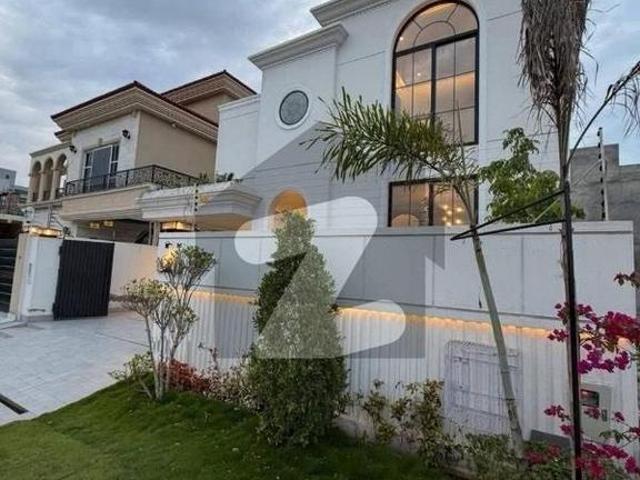 Available DHA Phase 4 10 MARLA Full House For Rent DHA Phase 4 Block DD