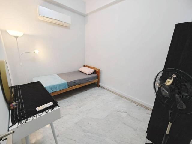 Available Immediately Common Room Near Beauty World MRT