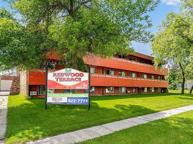 Available Immediately! Updated 1 And 2 Bedroom Units Available!