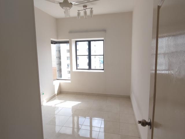 Available middle room at Pelangi utama