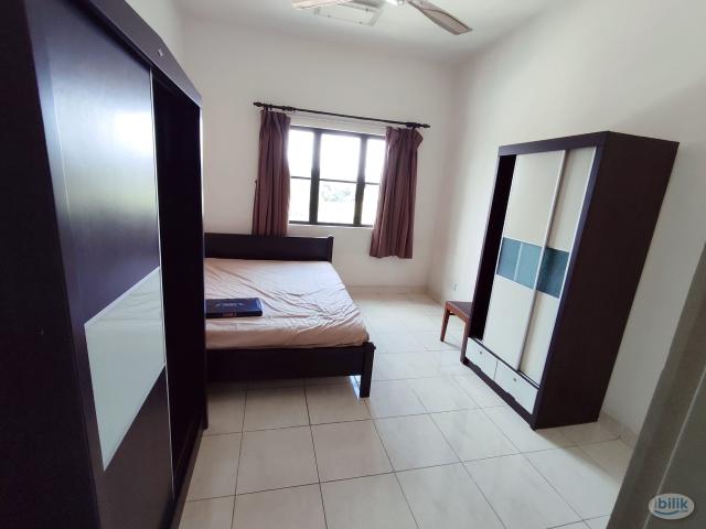 available middle room at pelangi utama