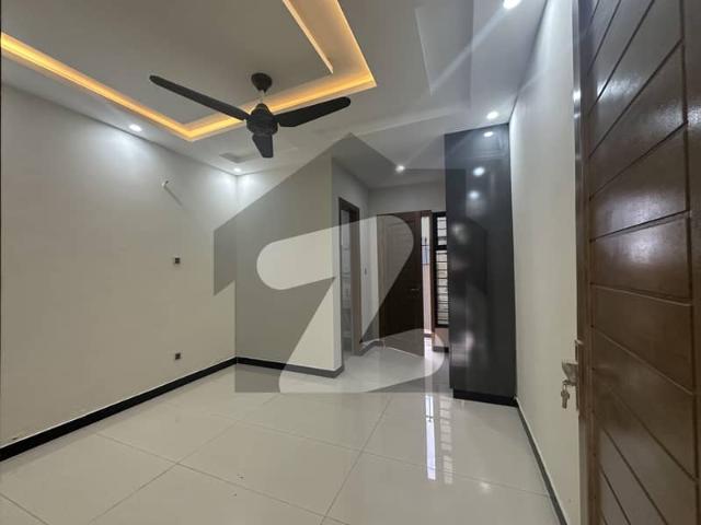 Availble 5 Marla Full House For Rent In Multi Garden B17 Islamabad