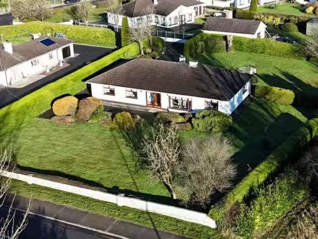 Avalon, Barry More, N37YH05 is for sale