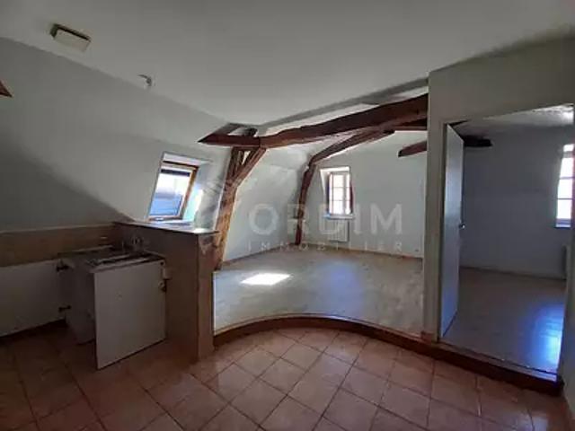 Avallon 89200 Location appartement 3 pièces t3 au dernier étage