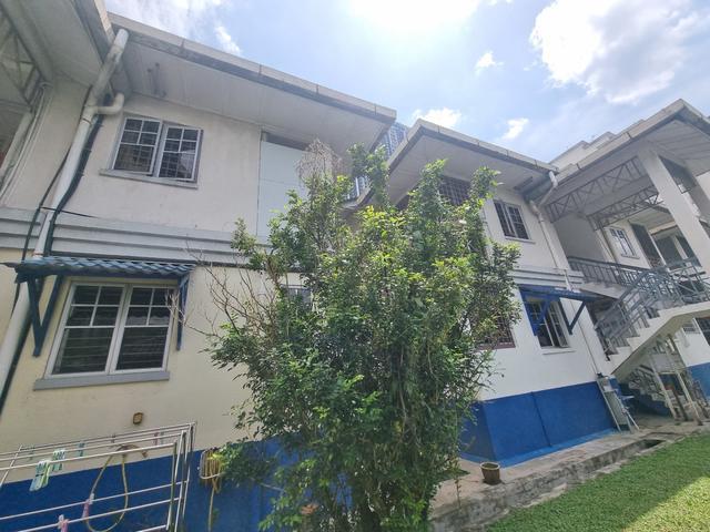 Avant Court Townhouse Ground floor Fully furnished Renovated
