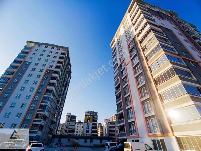 Avantaj Gayrimenkul'den Derebahçe'de Satılık 4+1 Daire