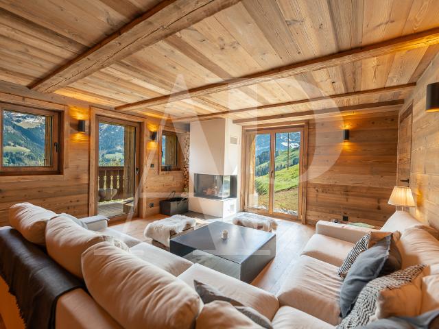 Avanthay Immobilier Val d'Illiez Außergewöhnliches Chalet im Umbau 6,5 Zimmer 4 Schlafzimmer