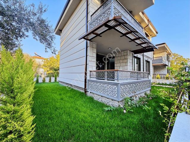 Avcı'dan Narlı'da Denize 200mt Tam Müstakil 2 Katlı Villa