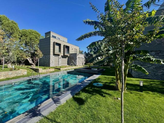Avcı'dan Ateş Çukurlu Havuzlu Güvenlikli Müstakil Villa