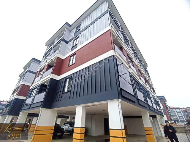 Avcı'dan Cumhuriyet Mahallesinde Deniz Manzaralı 1+1 Daireler