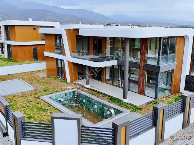 Avcı'dan 150m2 Tabanlı Tam Müstakil Havuzlu Villa