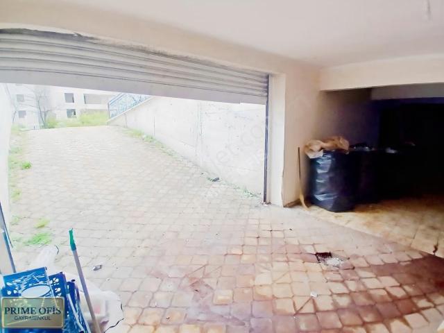 Avcılar Mahallesi Araç Girişli 300 M2 Depo