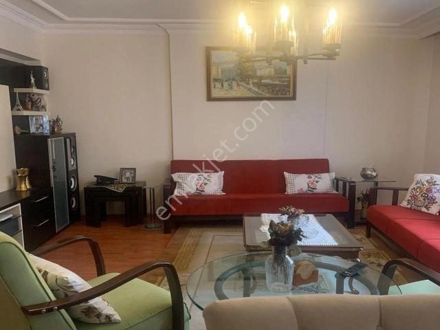 Avcılar Merkezde 130m2 3+1 Satılık Daire