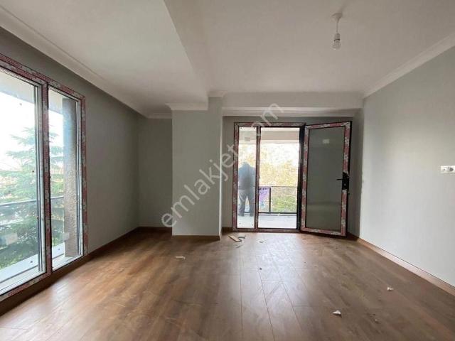 Avcılar Merkezde 3+1 Sıfır 140m2 Satılık Ara Kat Daire