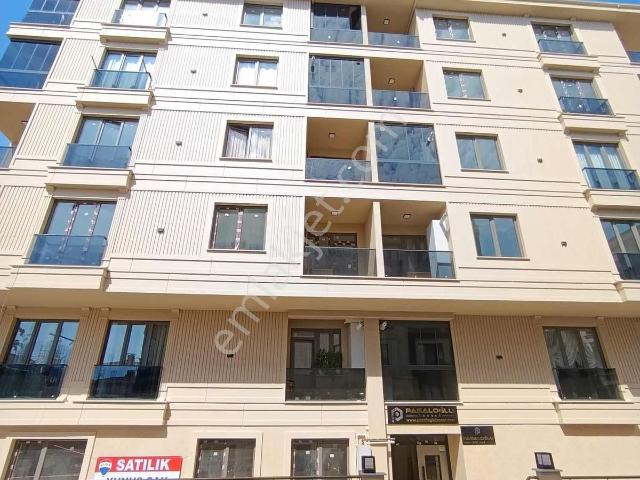 Avcılar Ambarlı Mahallesi 3+1 Satılık Daire Bahçe Kullanımlı