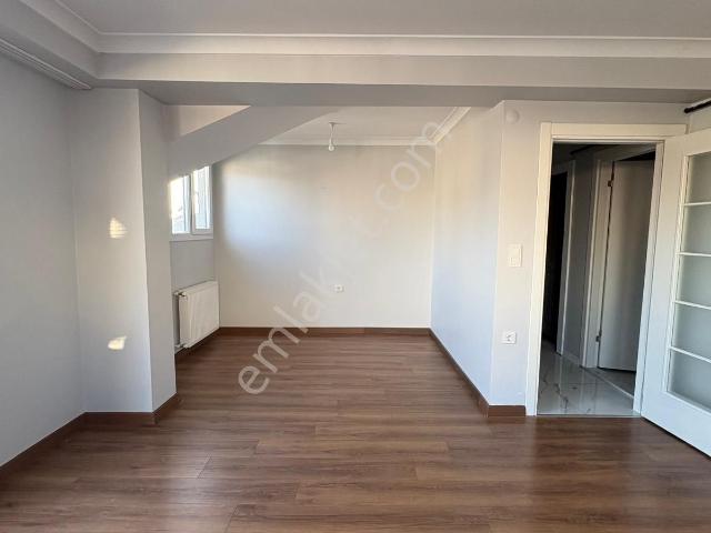 Avcılar Cihangirde Kaymakamlık Ve Metrobüse Yakın Yeni Binada 1+1 Kiralık Daire