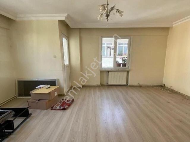 Avcılar Cihangirde Metrobüse Yakın Kiralık 2+1 Daire