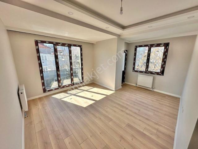 Avcılar Firuzköy'de Otoparklı Sıfır 2+1 Kiralık Daire