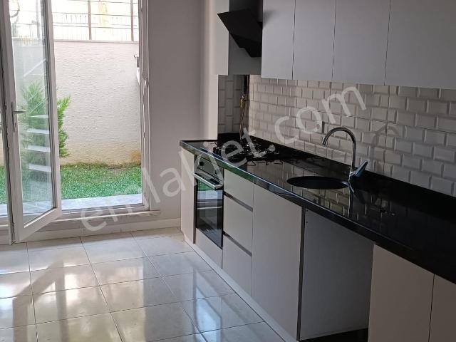 Avcılar Gümüşpala Mah Satılık 2+1.87 M2 Bahçeli Griş Kat Daire
