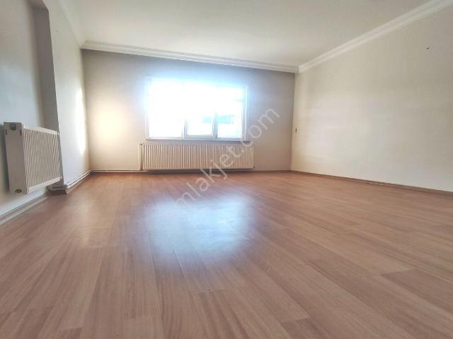 Avcılar Gayrimenkul'den Kiralık 2+1 85 M² Yüksek Giriş Daire