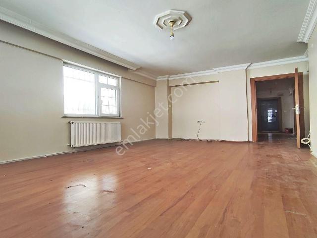 Avcılar Gayrimenkul'den Kiralık 2+1 Yüksek Giriş Daire