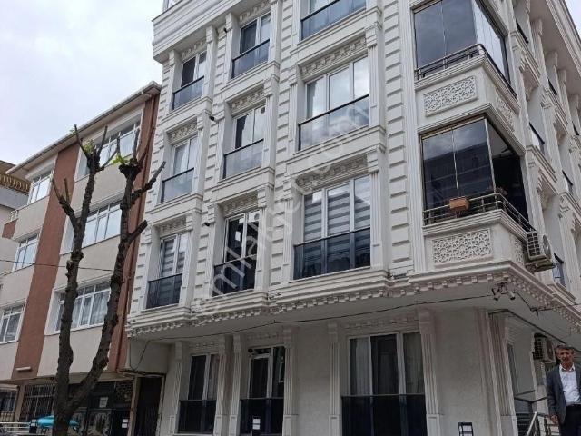 Avcılar Parseller De 2+1 80 M2 7 Yıllık Teras Daire