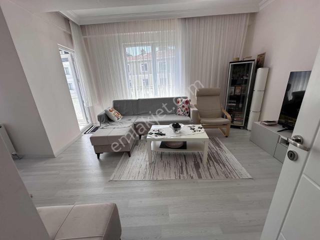 Avcılar Reşitpaşada Satılık 85 M2 2+1 Yeni Binada Ara Daire