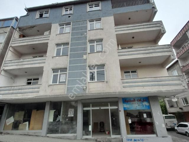 Avcılar Yeşilkent Mh 247m2 Arsanın Üstünde 7 Daire 1dükkan Takas