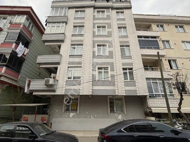 Avcılar'da Satılık 2+1 Daire, 95m², Merkezi Konum Kat Mülkiyetli