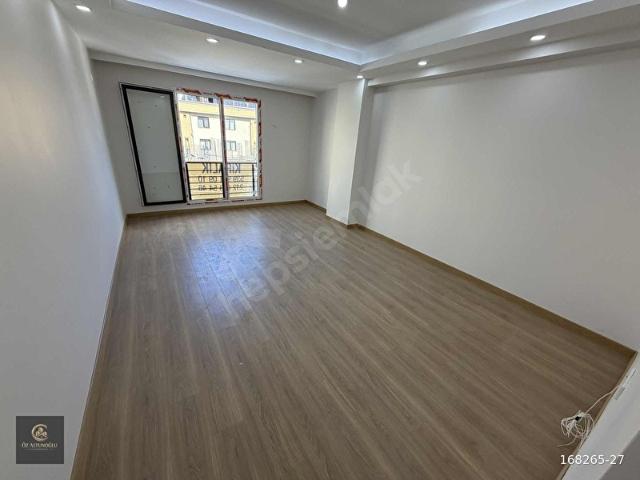 AVCILAR MERKEZ MAH. SIFIR EMSALLERİNDEN BÜYÜK 2+1 KİRALIK DAİRE