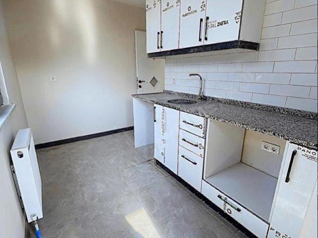 AVCILAR AMBARLIDA SIFIR 2+1 85M2 3.KAT ASANSÖRLÜ İSKANLI DAİRE