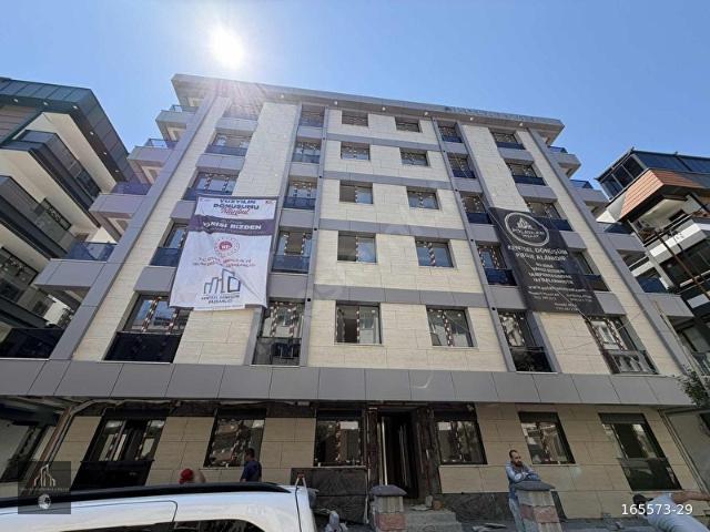 AVCILAR GÜMÜŞPALA'DA DENİZ MANZARALI 100 m 2+1 FIRSAT DAİRE!