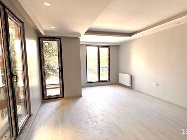 AVCILAR TUŞBA EMLAK'TAN MERKEZ MH.O BİNADAN 2+1 118M2 SATILIK
