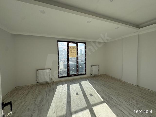 AVCILAR TAHTAKALE YOLUÇ CADDESİnde 2+1 DAİRE